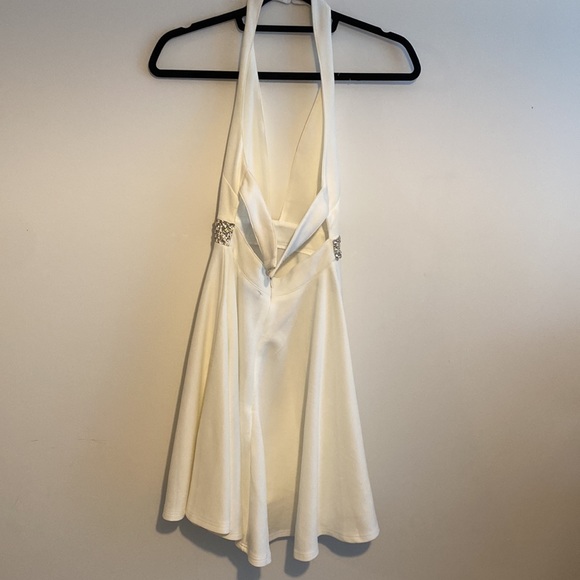 Halter midi white dress - Picture 2 of 6